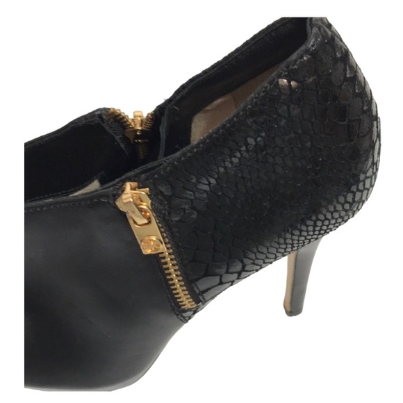 MICHAEL KORS York Platform Black Ankle Boots.. Size:8.5 - Picture 12 of 13